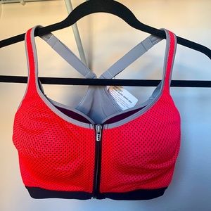 VSX Knockout Front-Close Sports Bra 34DDD